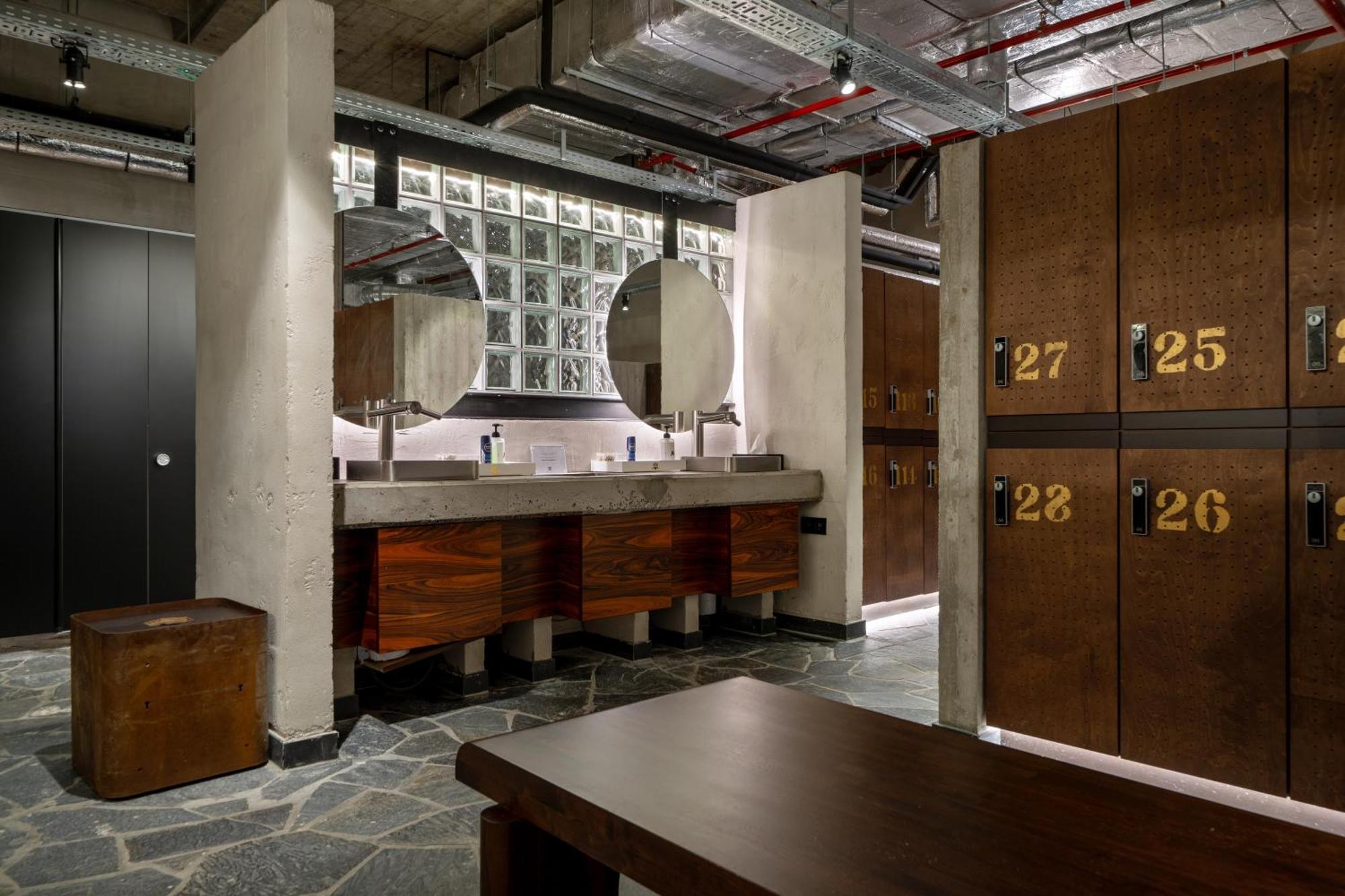 Mix Brussels --gym & Wellness For Adults Only-- Hotel 4*